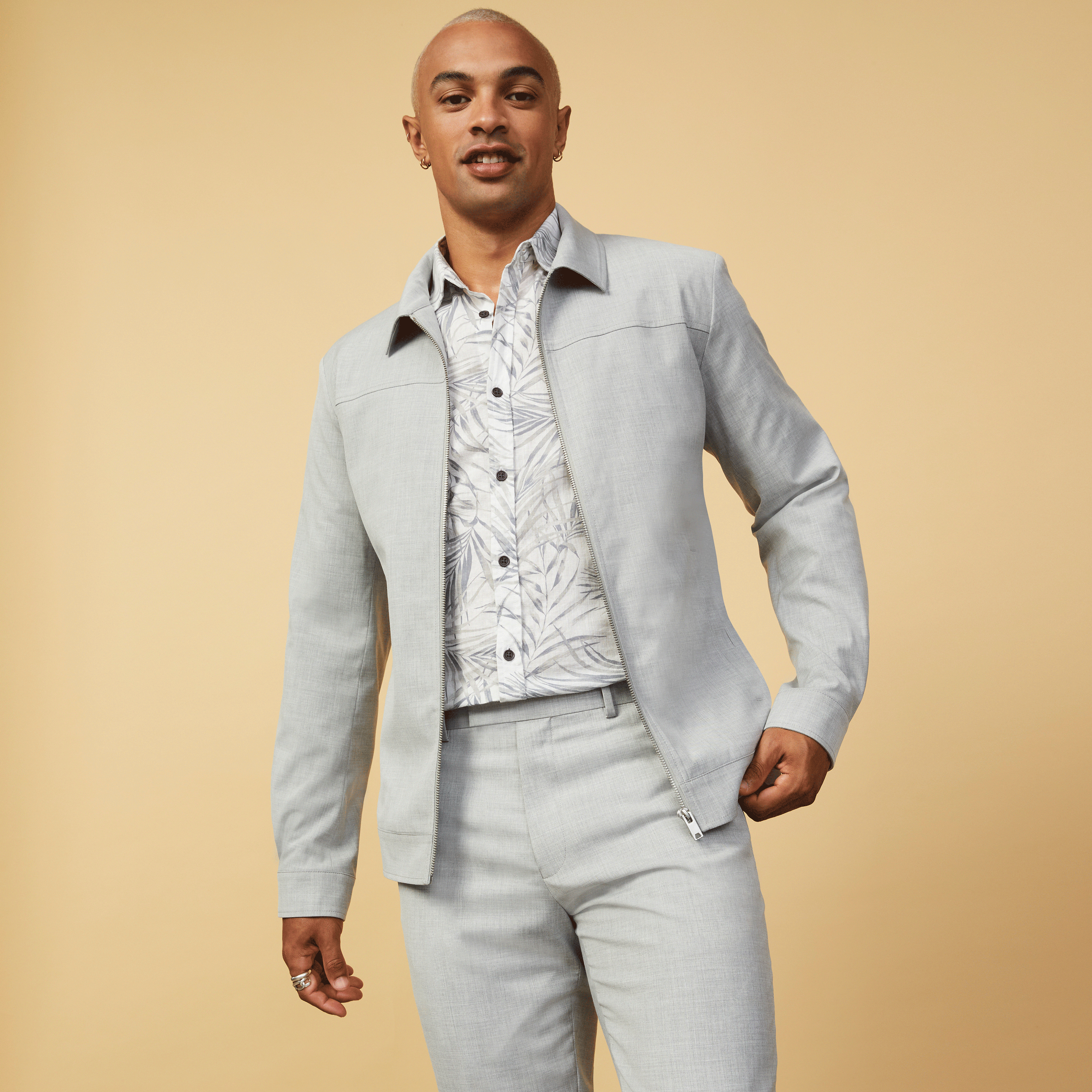 tarocash grey suit