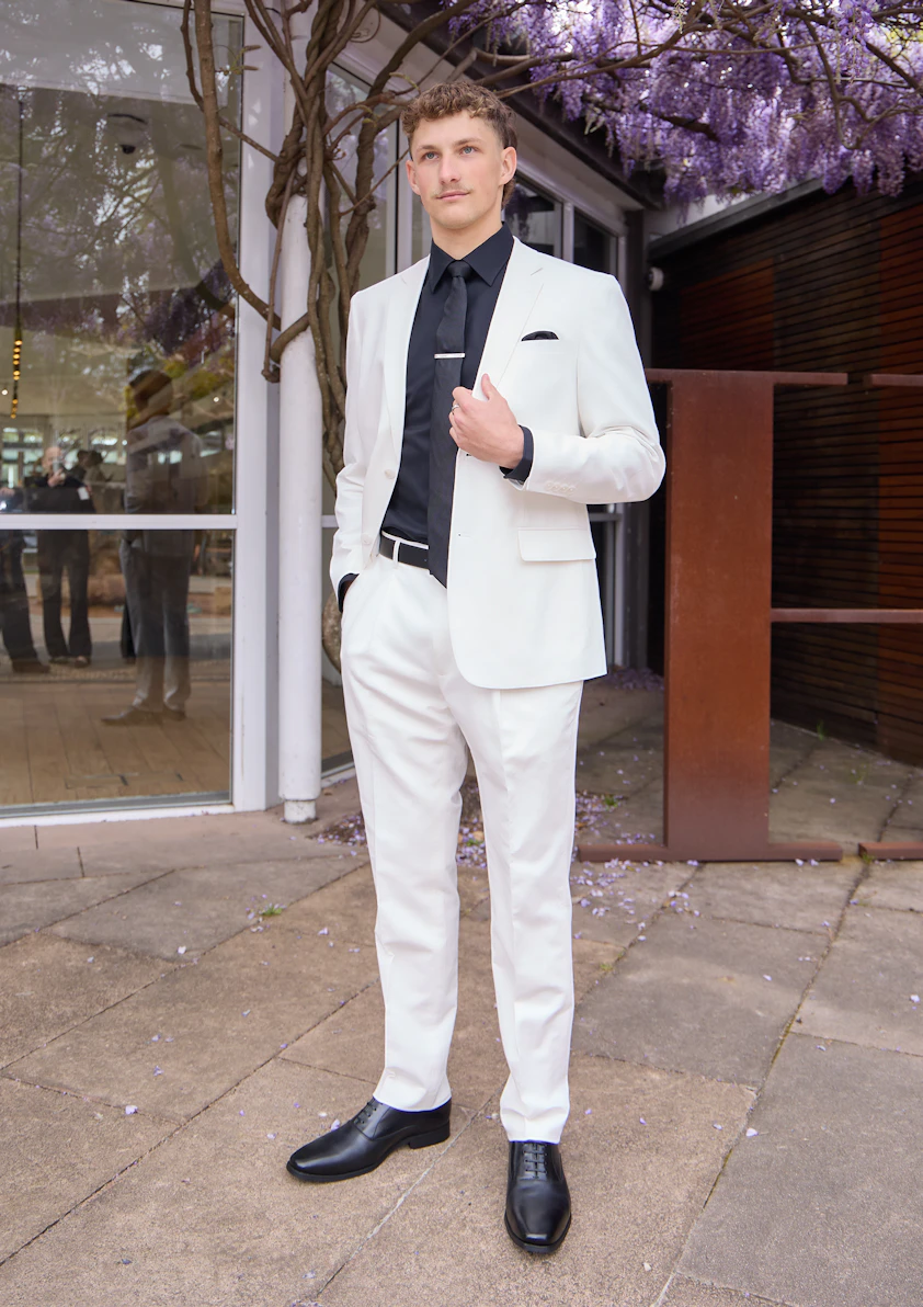 MODERN MONOCHROME