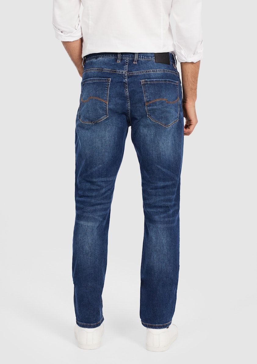 Mid Blue Maxton Straight Stretch Jean