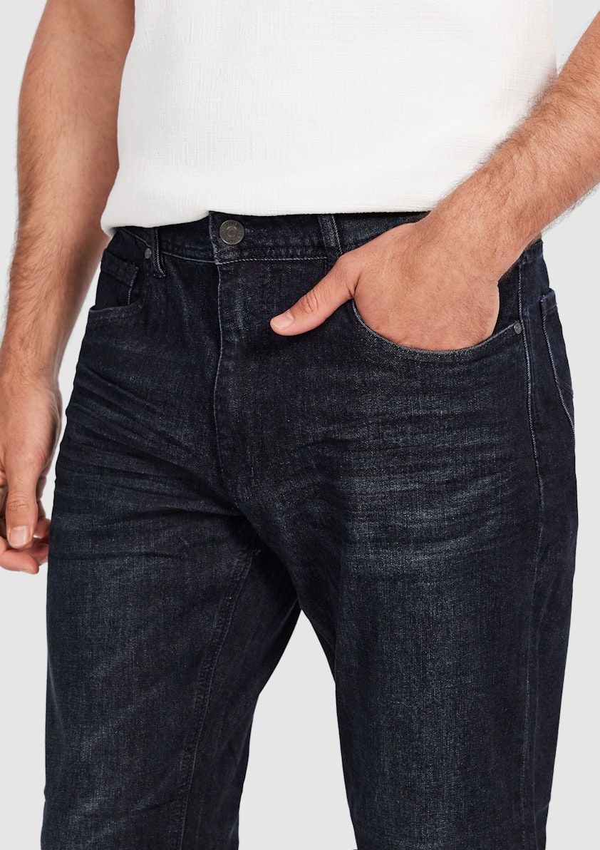 Maxton Straight Stretch Jean