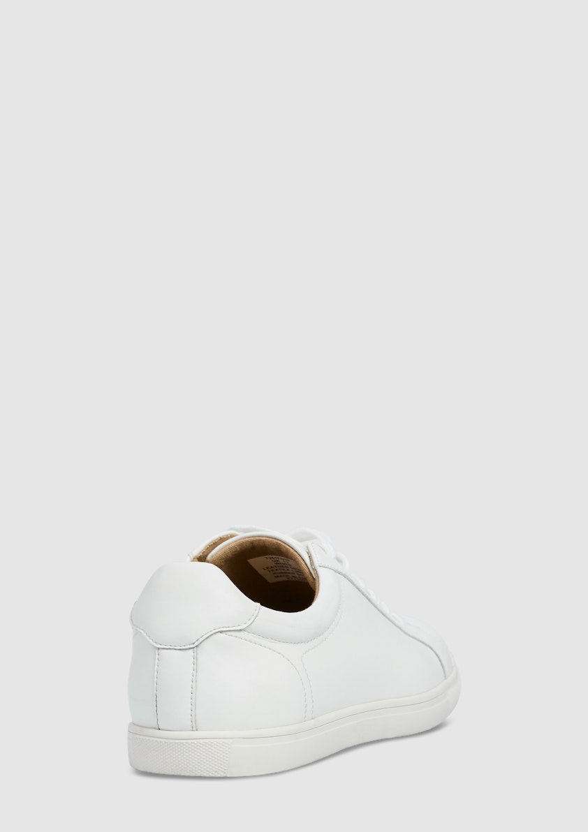 Buck Sneaker