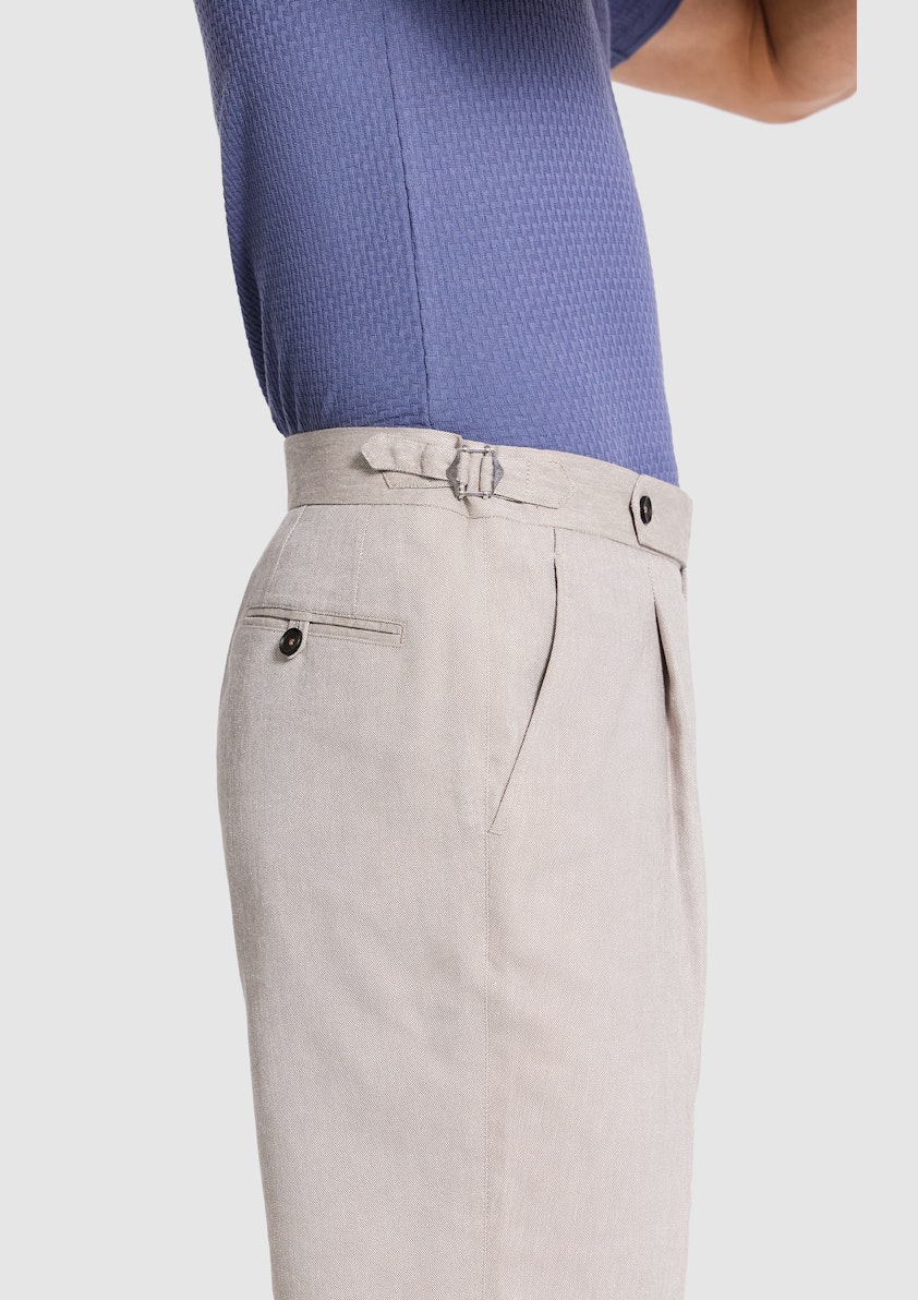 Marvel Pleat Linen Short