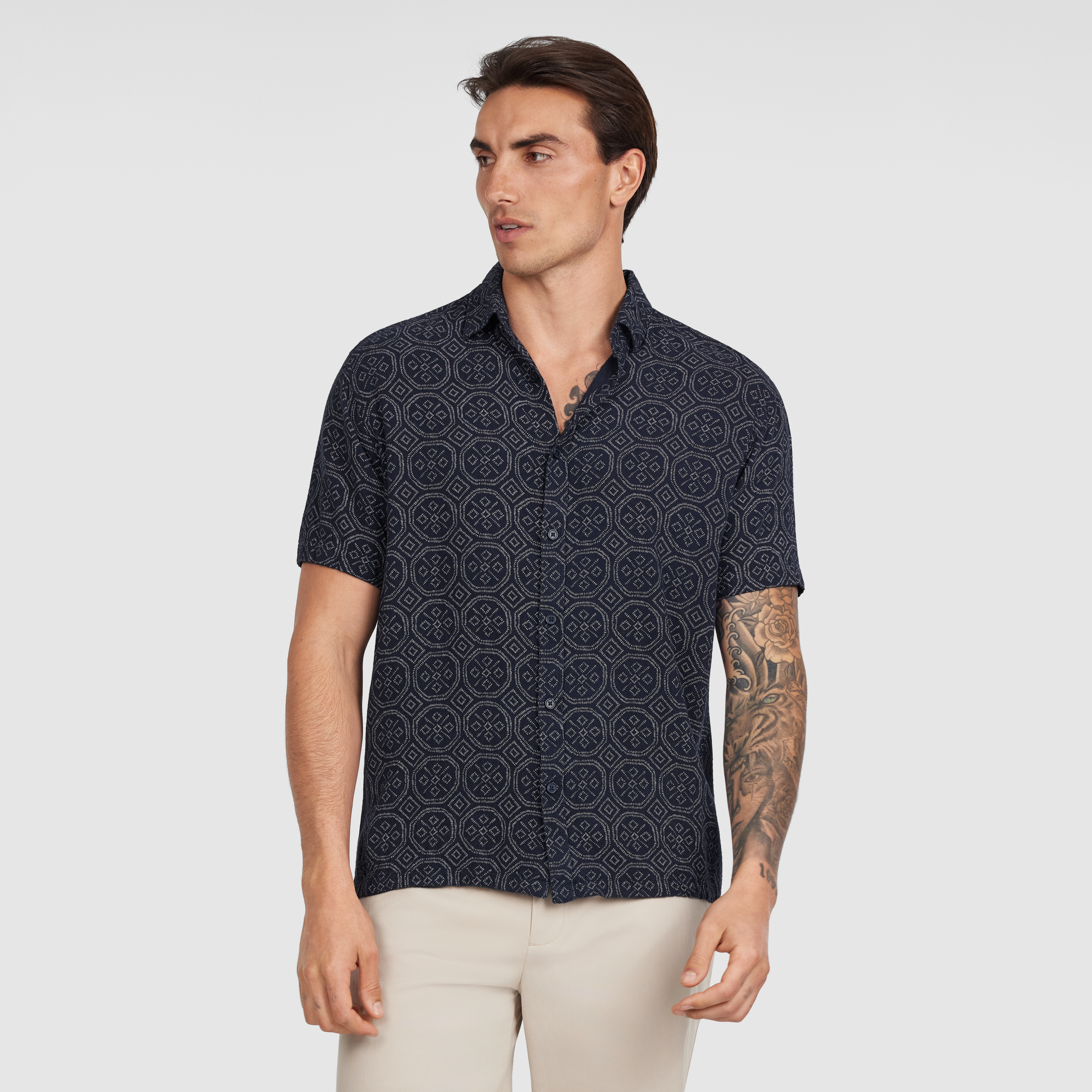 Bayan Textured Geo Shirt