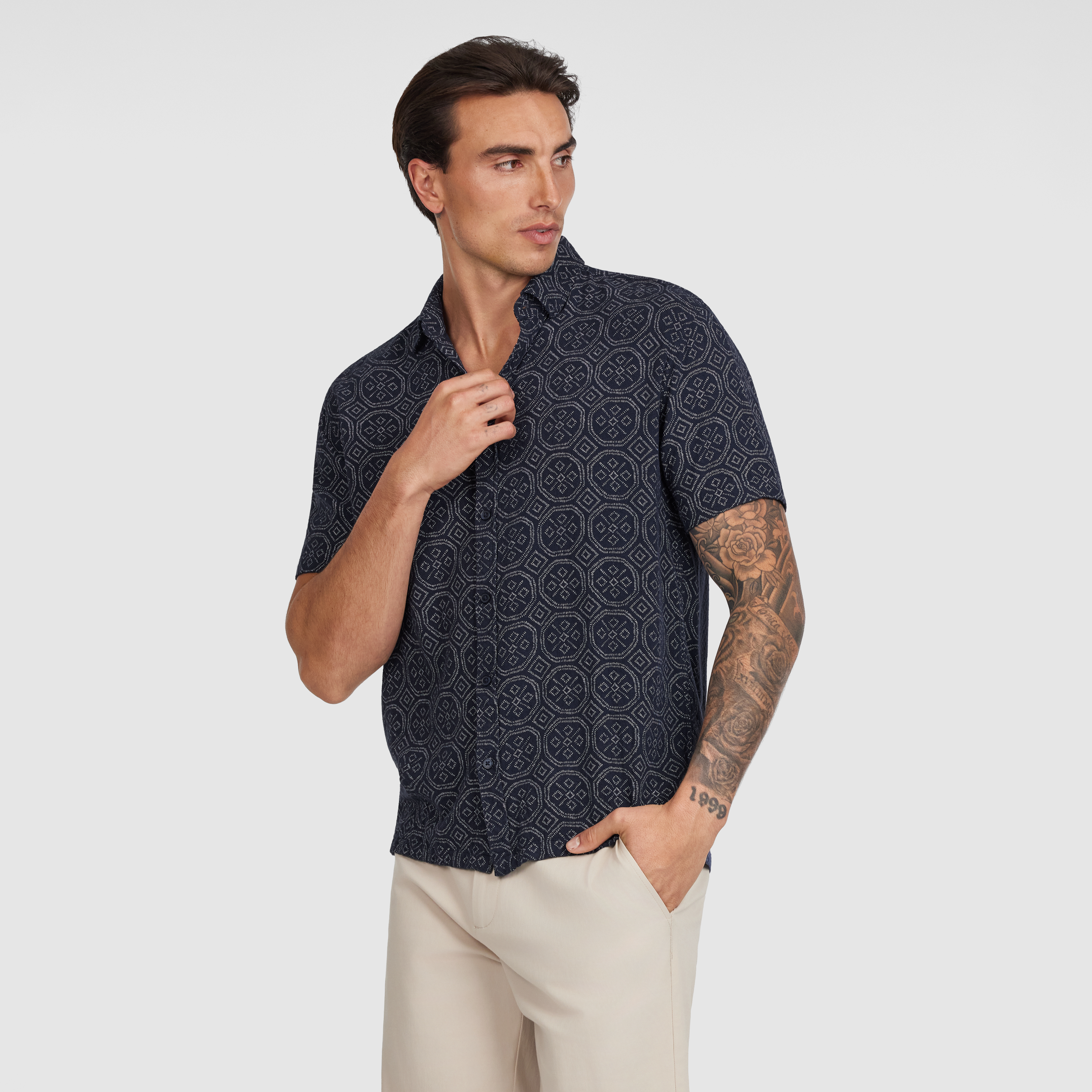 Bayan Textured Geo Shirt