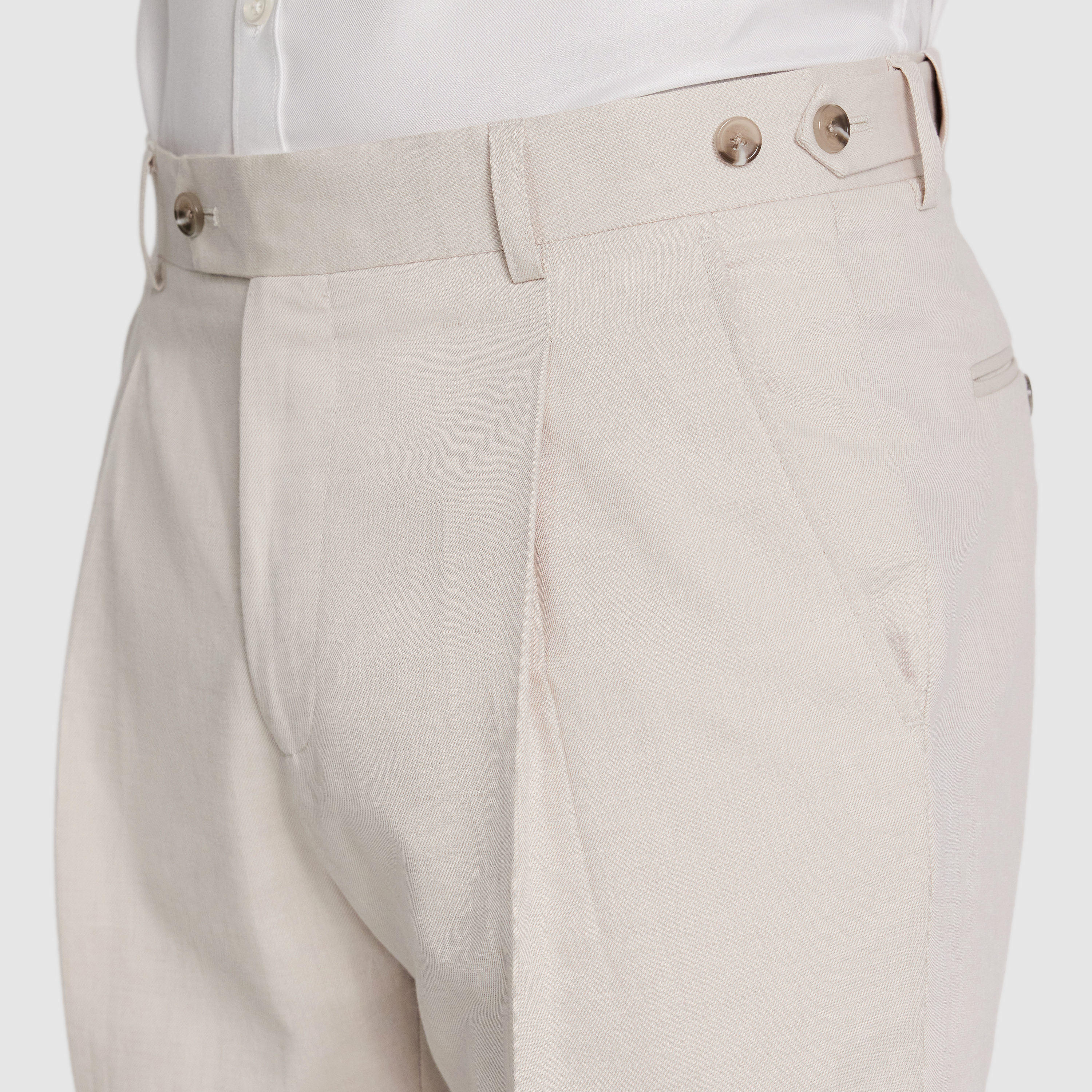 Natural Jaeden Tapered Pleat Pant