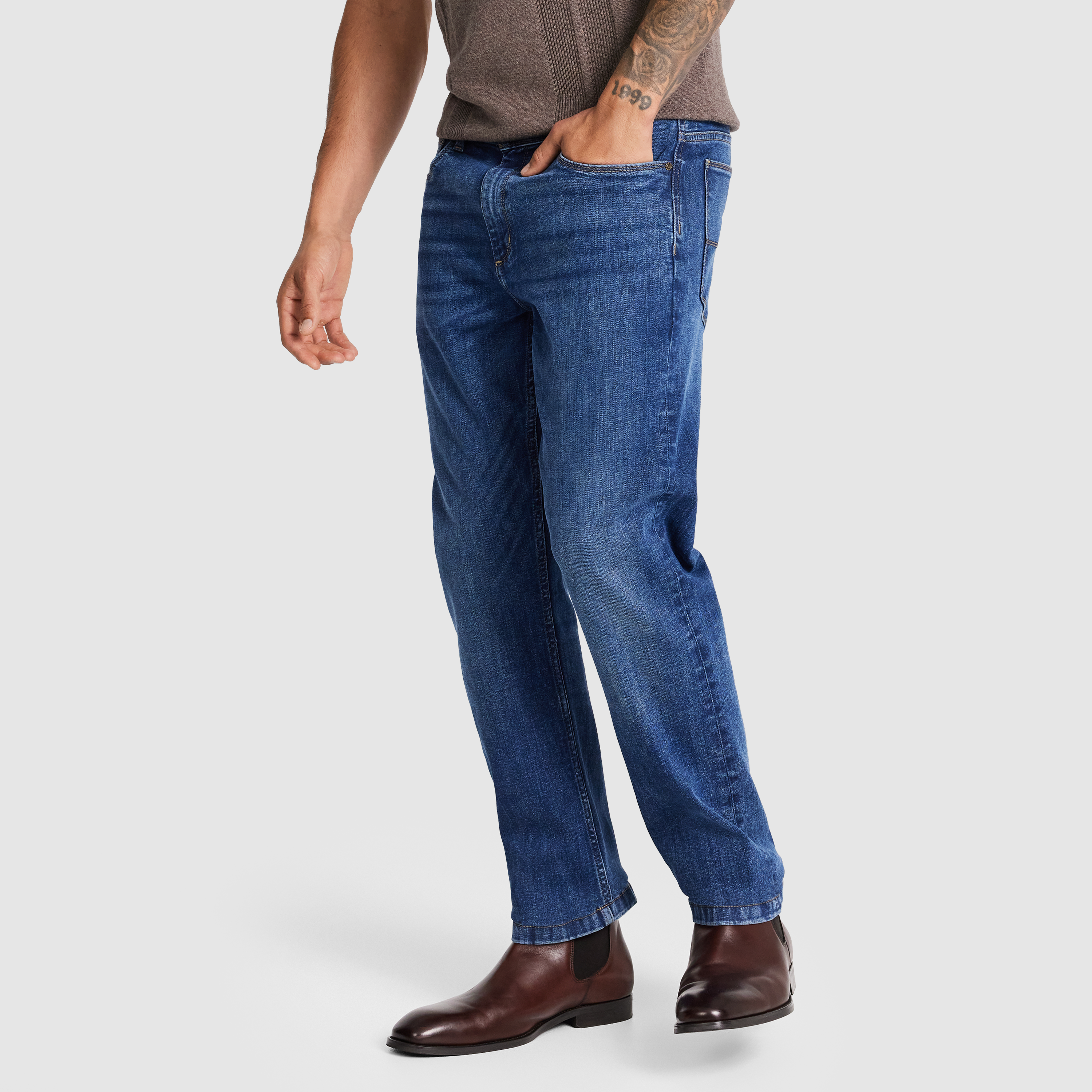 Rivet Straight Stretch Jean